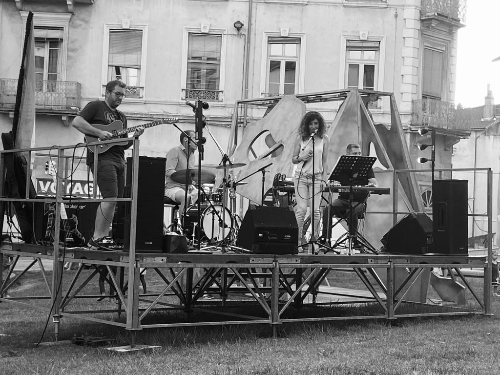 COVERSIZE-LE BON SON